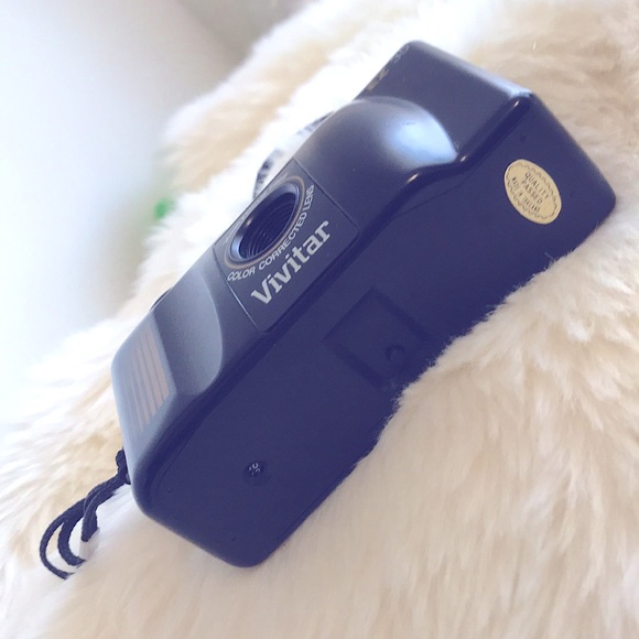 Vivitar EZ 35 View Finder Camera; Film & Focal Length 35mm: Exposure 24mm x 36mm - Picture 10 of 16